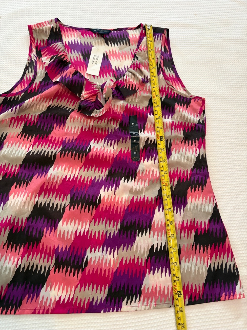 Banana Republic Sleeveless Ruffle-Neck Camisole in Pink, Purple & Cream size M - Picture 9 of 9